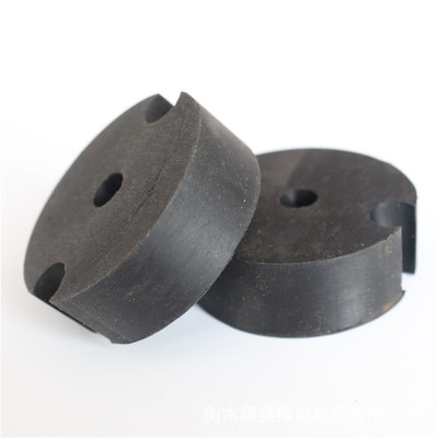 Chinese Manufacturer OEM Molding Rubber Floor Jack Slotted Pad